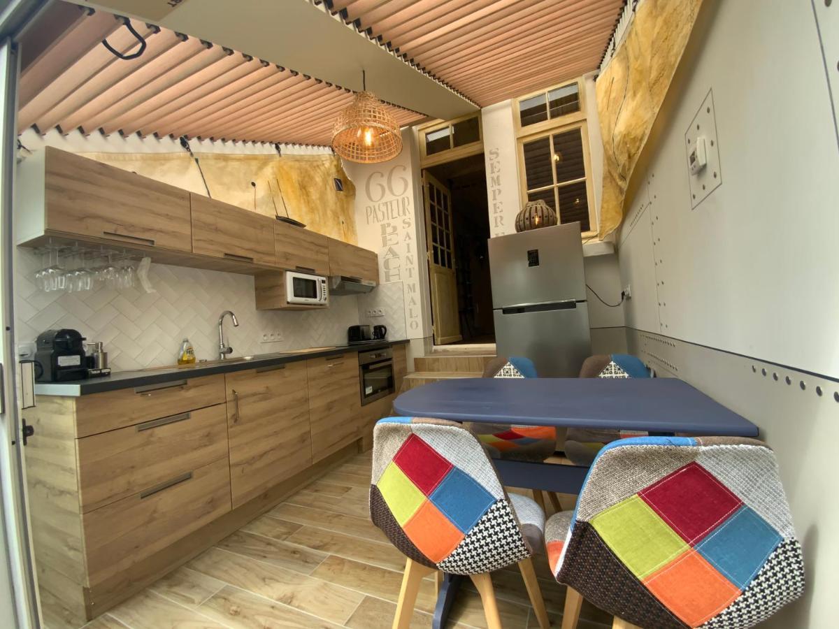 Maison Bord De « le Bateau Ivre » * Saint-Malo